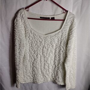 Hayley Matthews top 